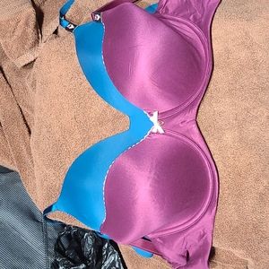 Victoria Secrets Bras, 38C, new w tags